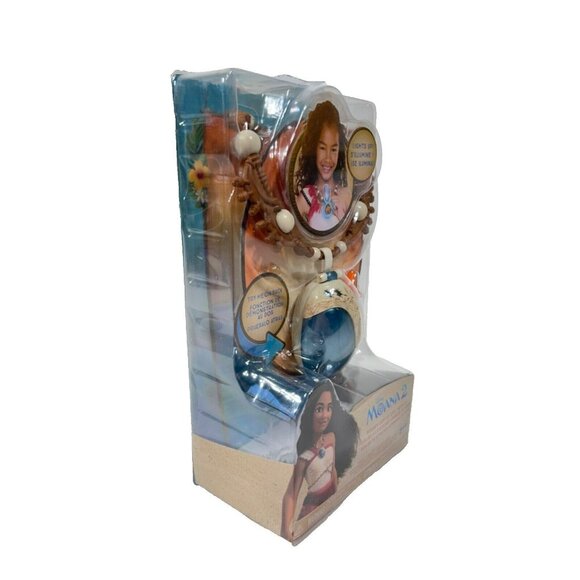 Disney Moana 2 Moana's Light-Up Shell Necklace With Sea Star - Picture 12 of 12